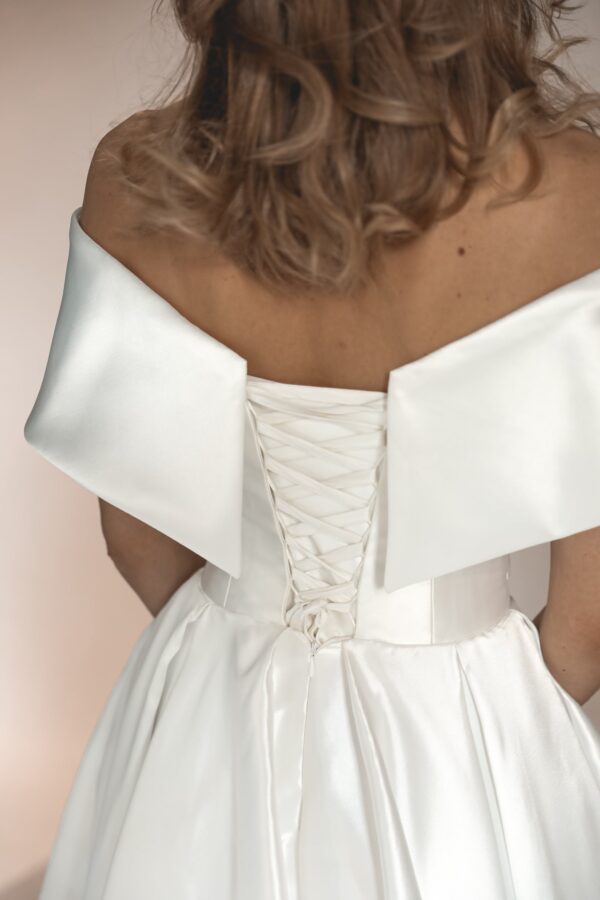 Light ivory Satin Midi Wedding Dress Cameron - Image 10