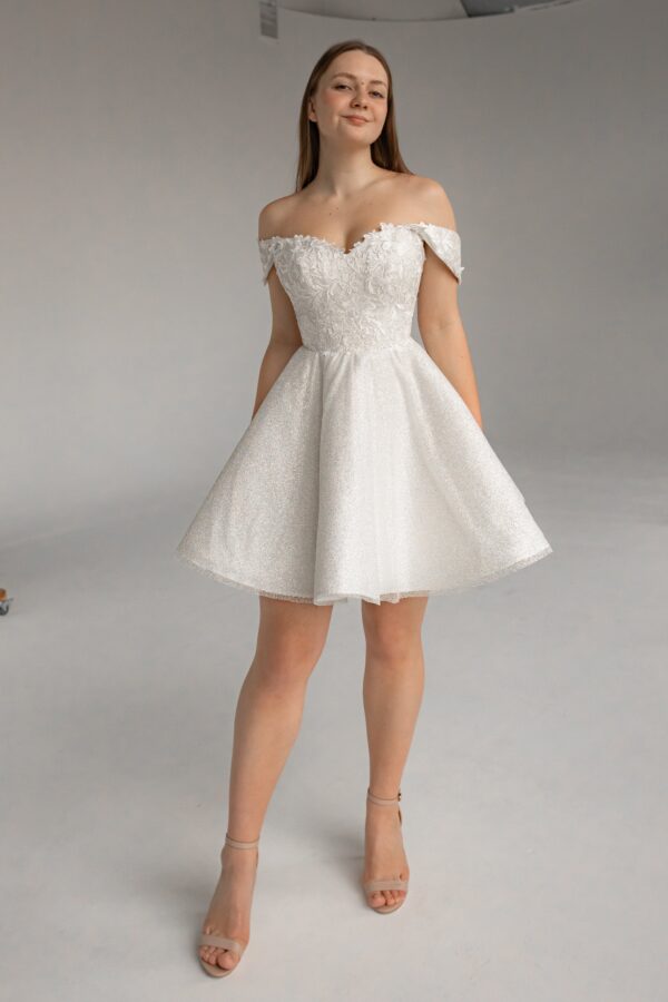 Short Lace Wedding Dress Aditi - Image 10