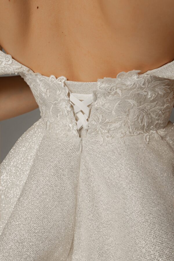 Short Lace Wedding Dress Aditi - Image 6