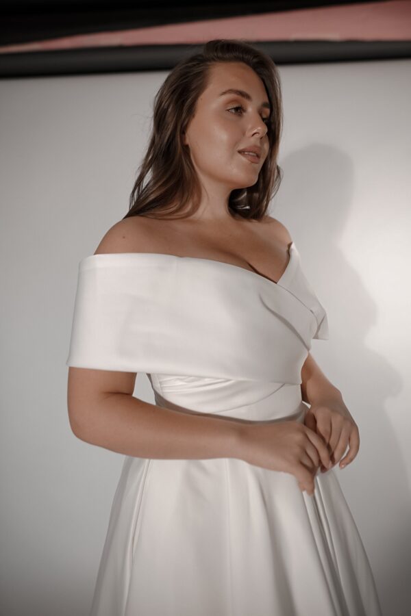 Light ivory Satin Midi Wedding Dress Cameron - Image 16