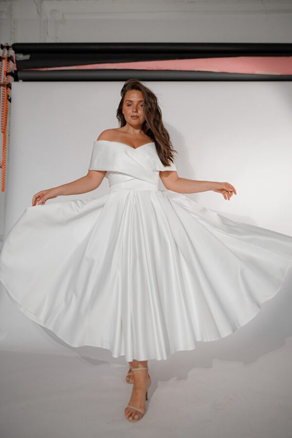 Light ivory Satin Midi Wedding Dress Cameron - Image 8