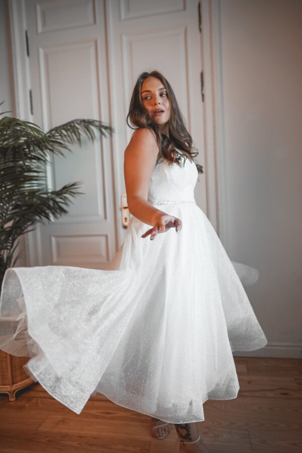 Plus Size Shiny Wedding & Evening Dress Heist Midi - Image 8