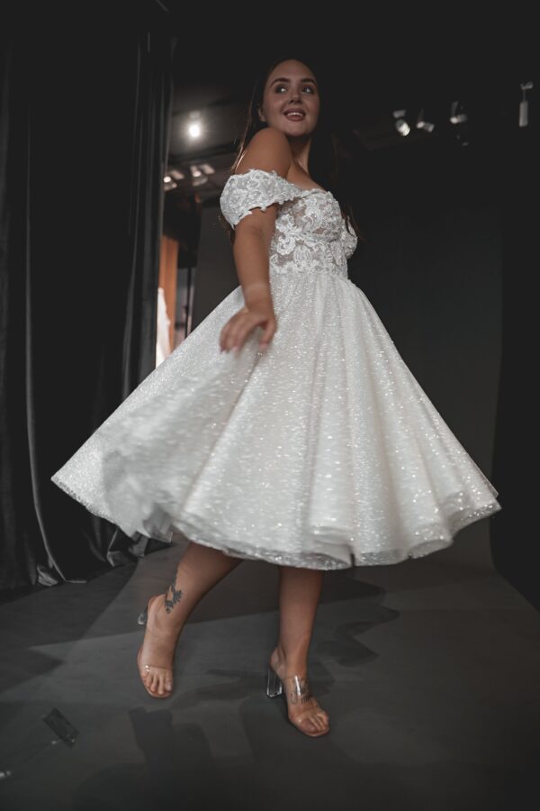 Tea Length Plus Size Lace Wedding Dress Elise - Image 9