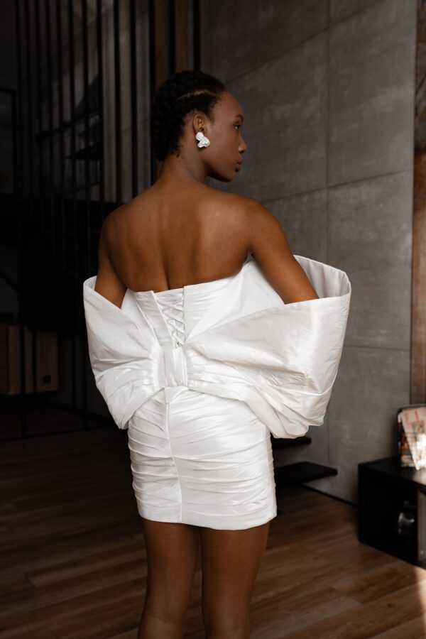 Short Taffeta Wedding Dress Anneli with Detachable Sleeves-Bow - Image 6