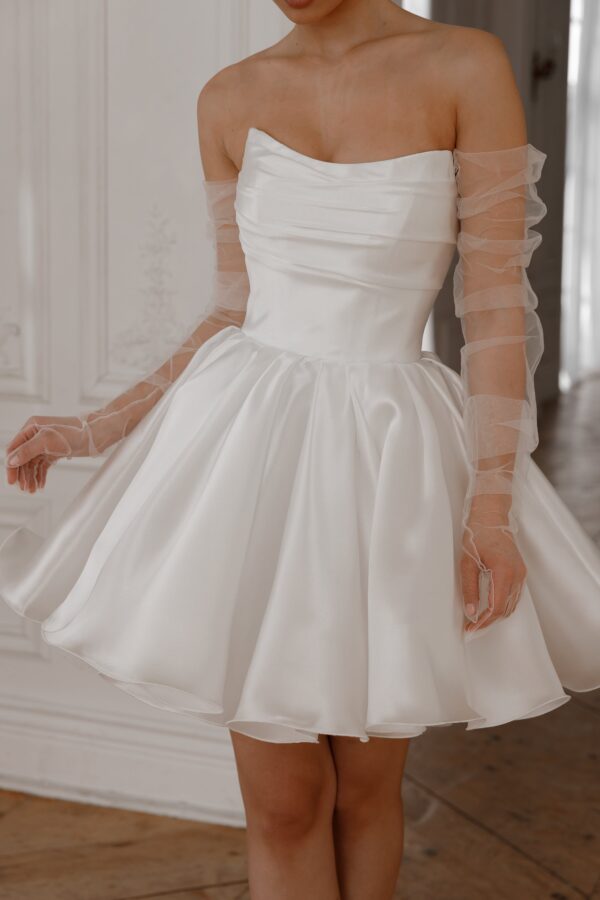 Short Wedding Dress Fiorelia with Detachable Straps - Image 4